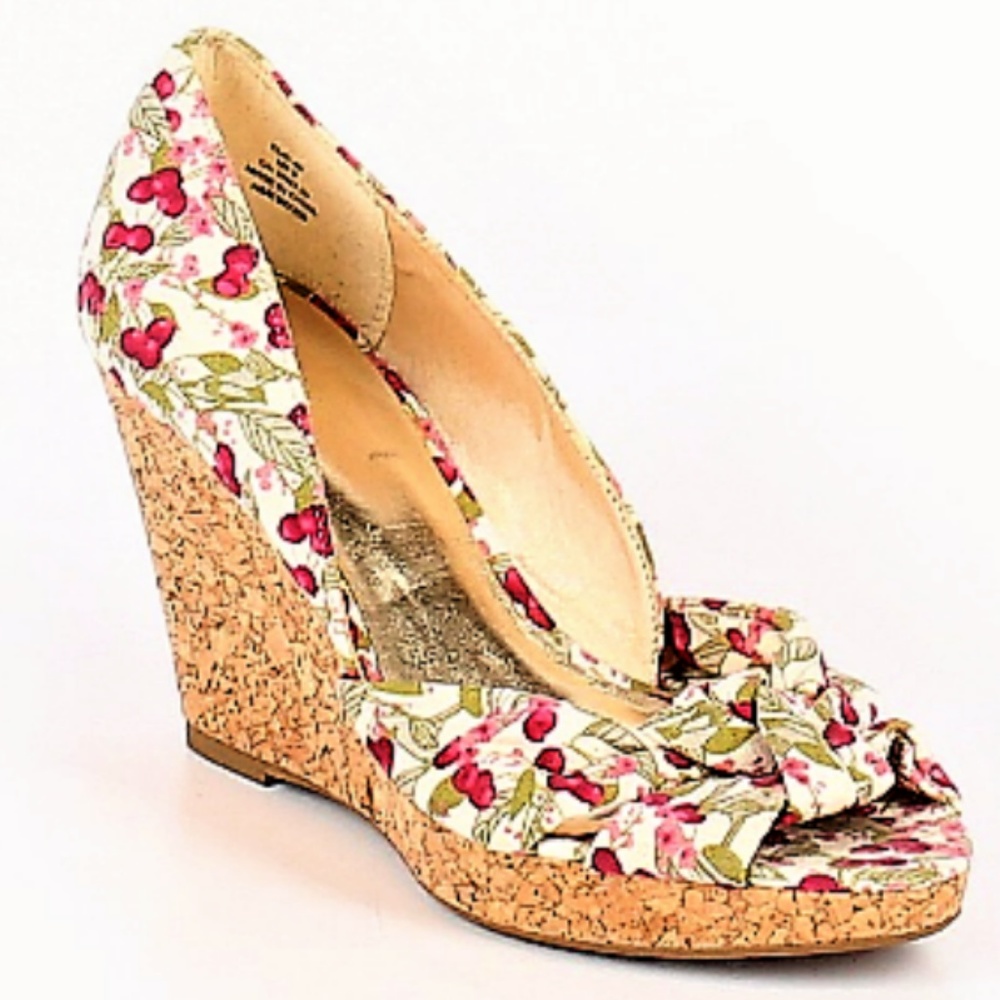 Retro Rockabilly Cherry Print Peep-toe Wedge Heels